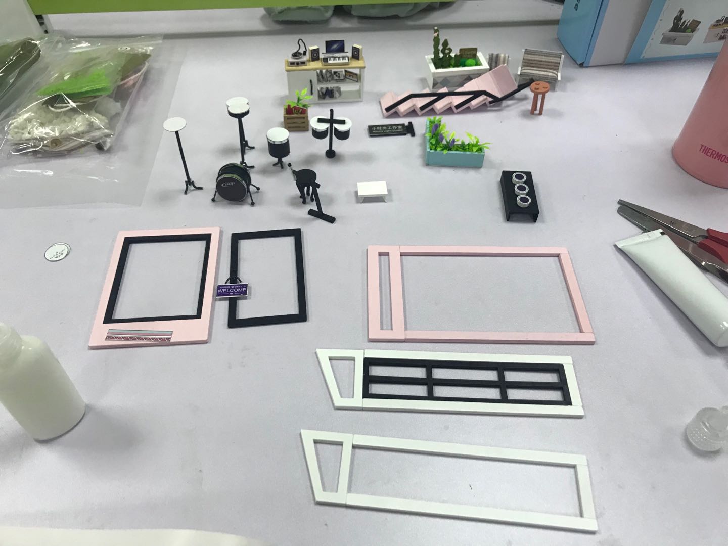 Quel type de bois est utilisé dans notre maison de poupée DIY?