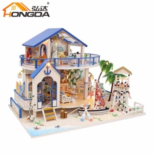 poupée de maison de bricolage