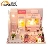 maison de poupée de diy d’amusement et d’artisanat