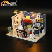 Maison de poupée miniature à vendre