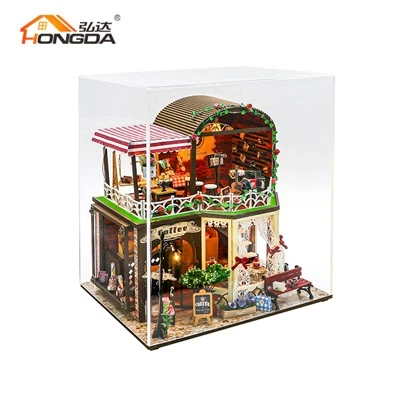 Maison de poupée miniature faite à la main avec couverture de poussière